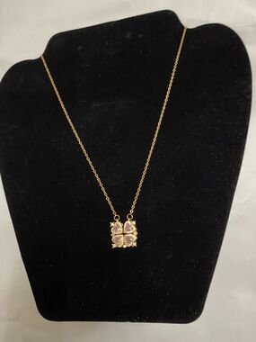 Fashion Jewelry Gold Tone Necklace with Purple Gemstone Pendant